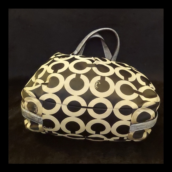 Coach snakeskin trim satchel with three compartments. - Picture 6 of 7